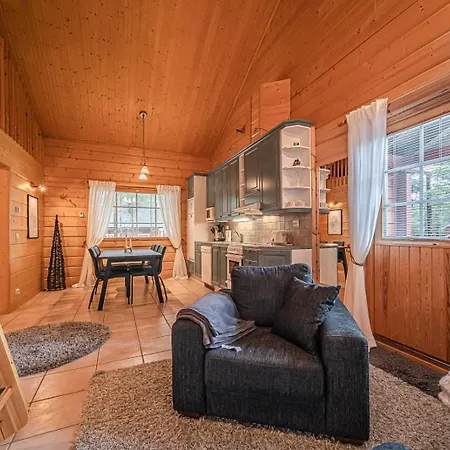 Levillas Kaetkaenlenkki 6a *